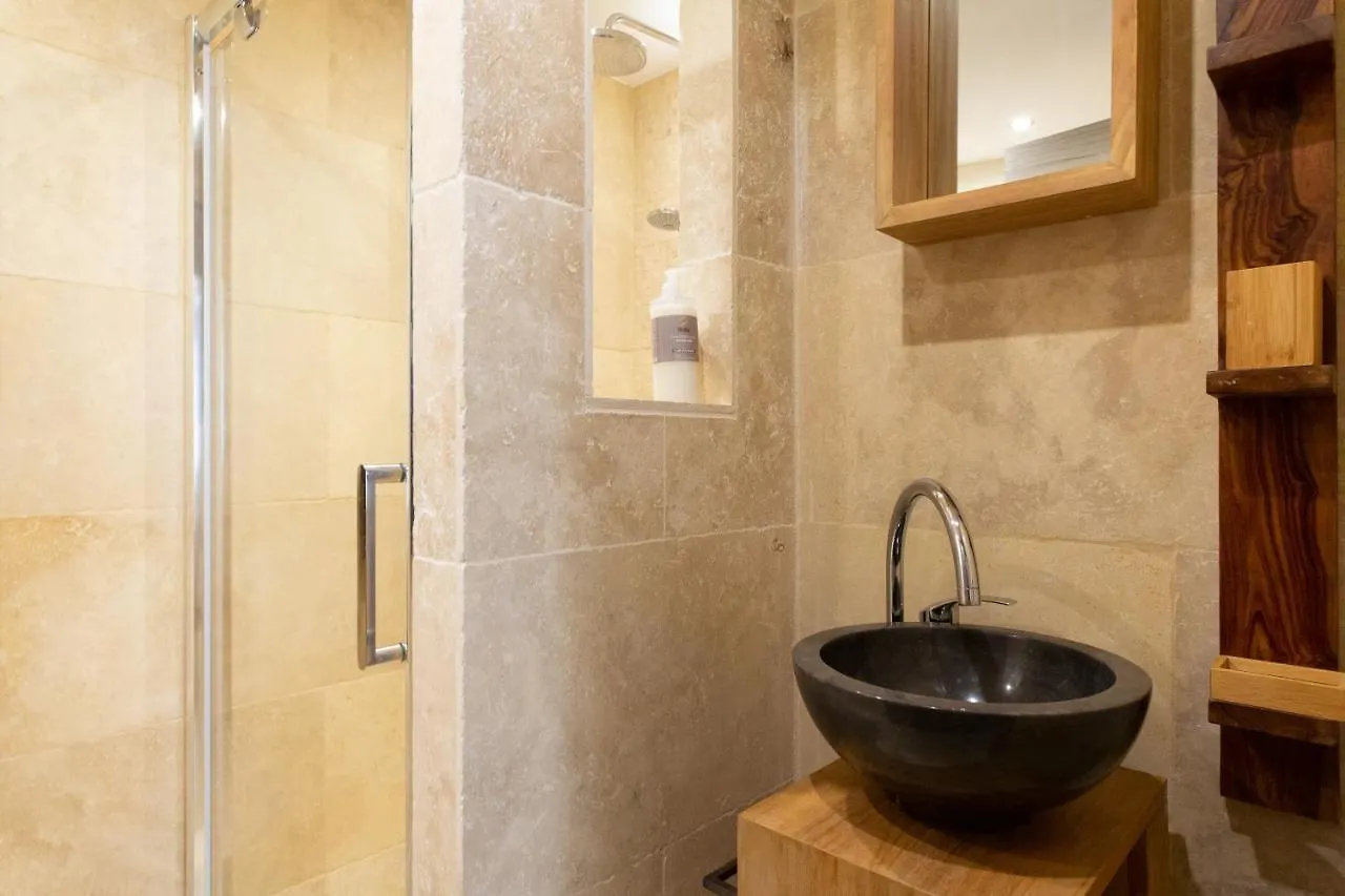 Maison Picasso - Jacuzzi, Vue, Terrasse For 6 Antibes 0*,  France