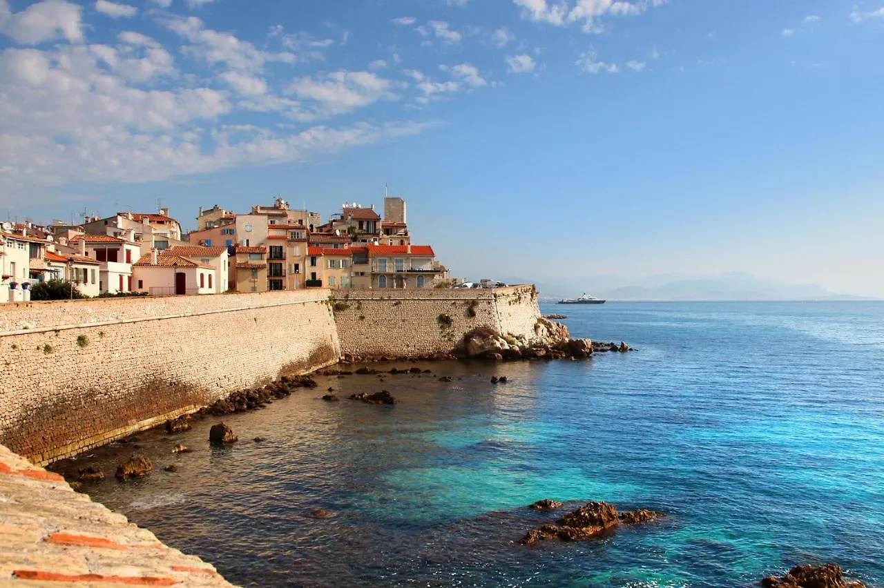 Maison Picasso - Jacuzzi, Vue, Terrasse For 6 Antibes 0*,  France
